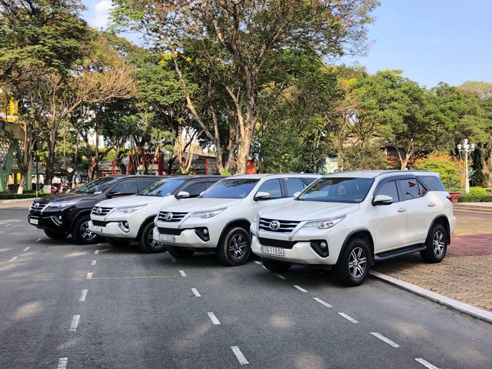 Nên chọn thuê xe 7 chỗ đi sân bay Tân Sơn Nhất từ Đồng Nai vì Tiện lợi, linh hoạt và chủ động