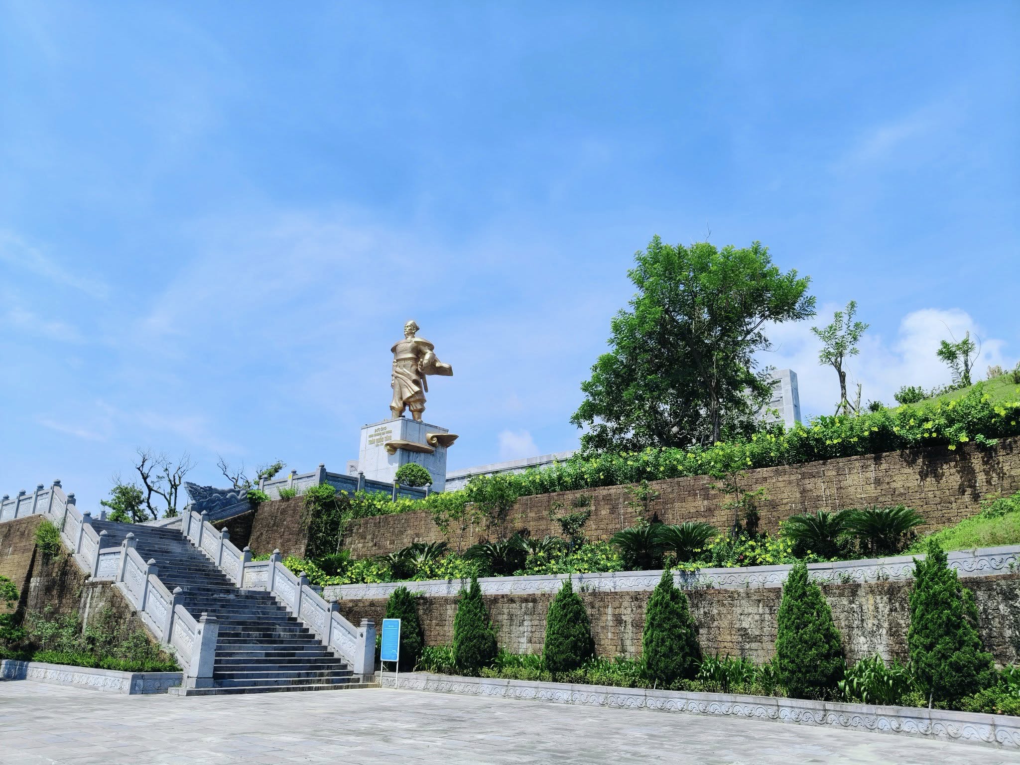 Gợi Ý 5 Địa Điểm Lưu Trú Uy Tín Khi Đến Du Lịch Đền Cửa Ông 2 Ngày 1 Đêm